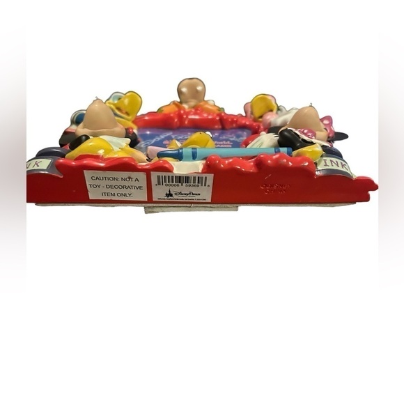 Disney World 3D Picture Frame MICKEY MINNIE DONALD DAISY PLUTO GOOFY Art Paint - Picture 6 of 6